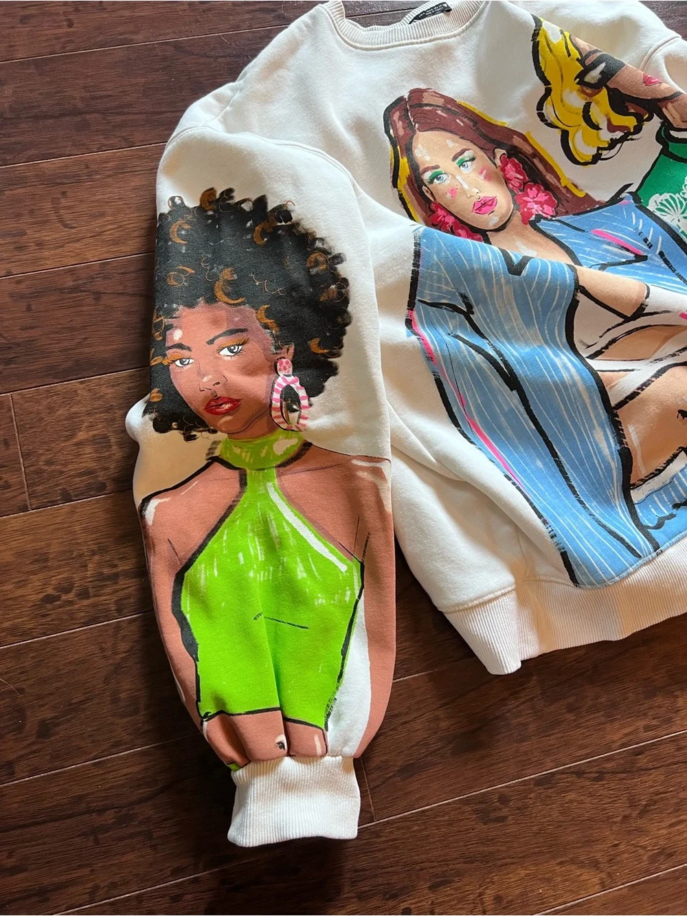 🅩🅐🅡🅐 Oversize Graphic Women Print Off White Sweatshirt - Picture 5 of 8
